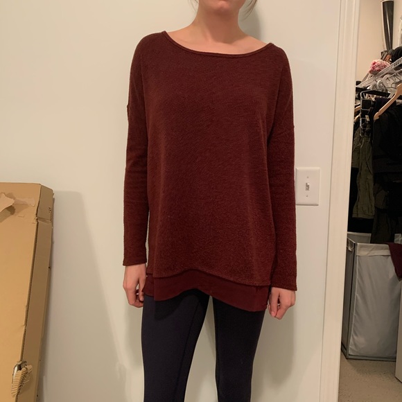 silence + noise red layered sweater - Picture 3 of 4